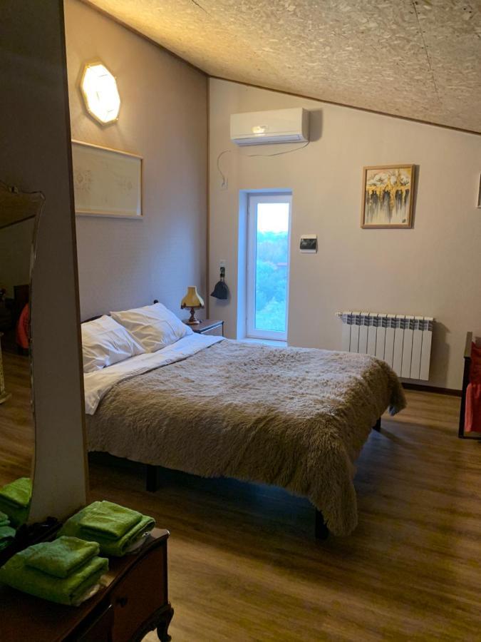 בית הארחה Karbi 	Guests House Qotukner מראה חיצוני תמונה