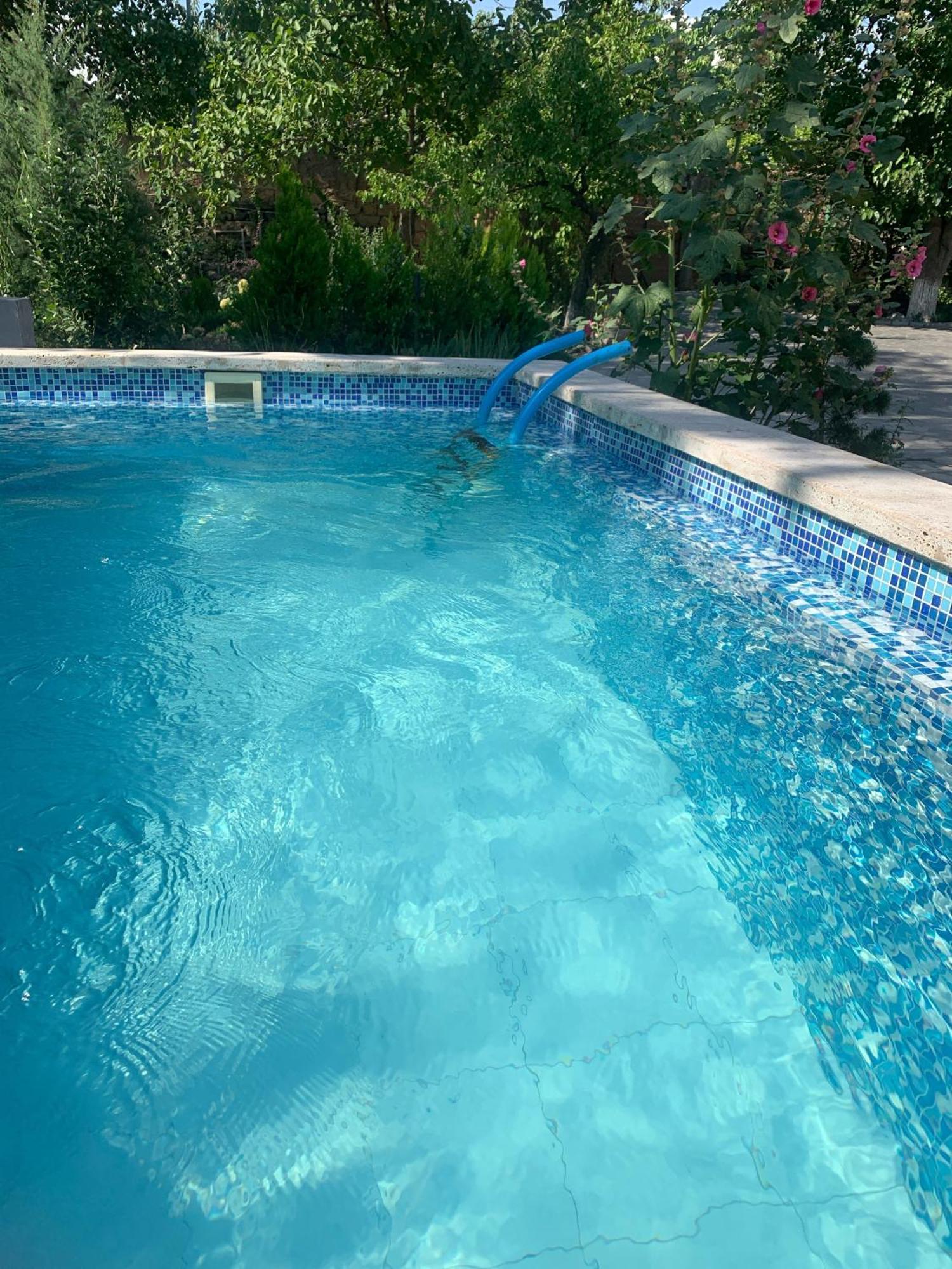 בית הארחה Karbi 	Guests House Qotukner מראה חיצוני תמונה